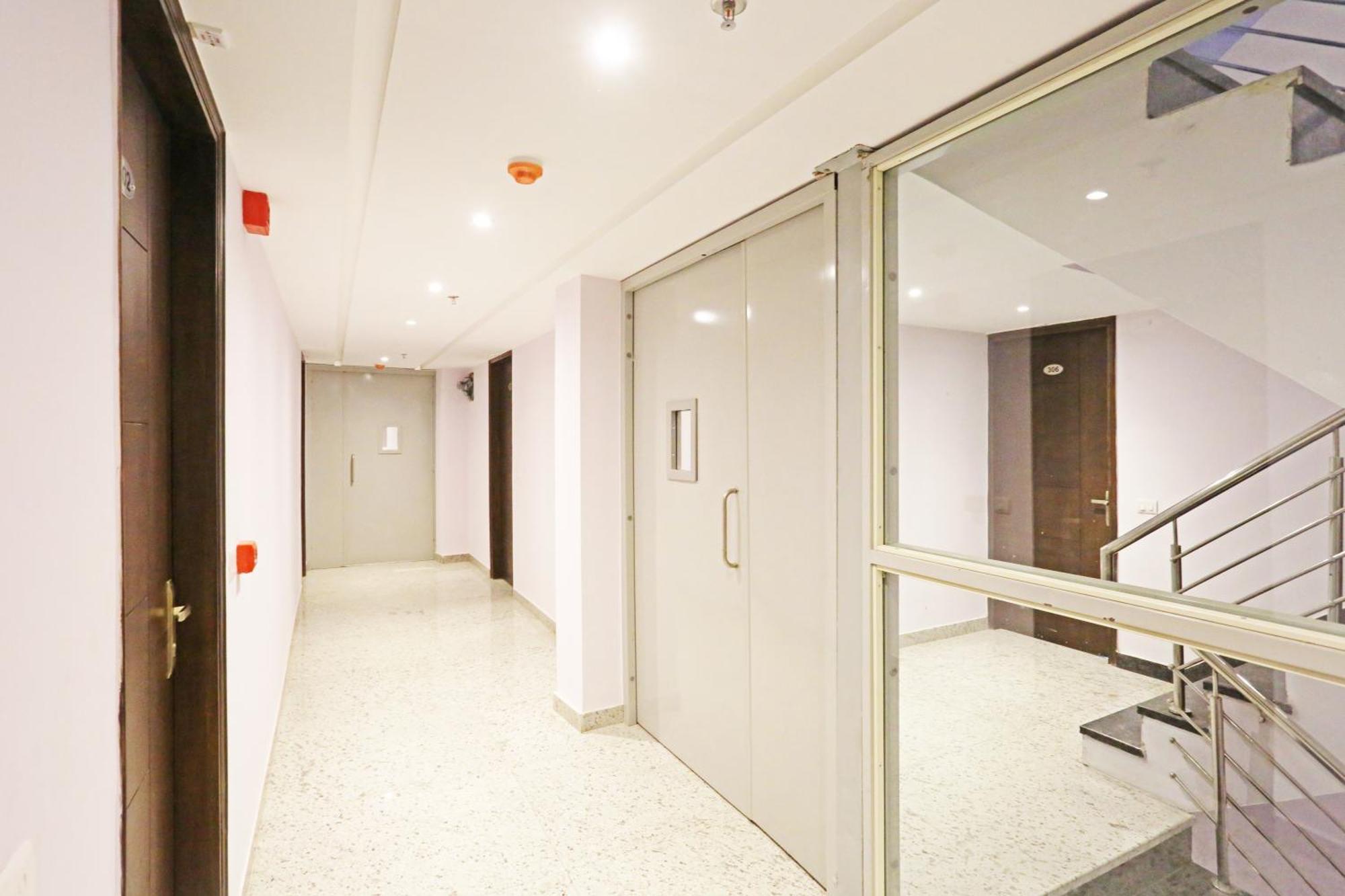 Frankstay By Hotel Mayfair Newly Built - New Delhi Exterior photo